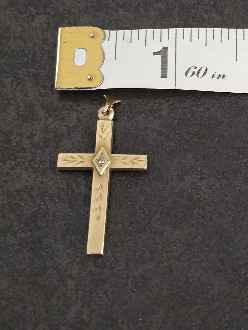 Vintage 10K Gold Diamond Cross Pendant | Circa 1940s–1950s - Picture 7 of 10